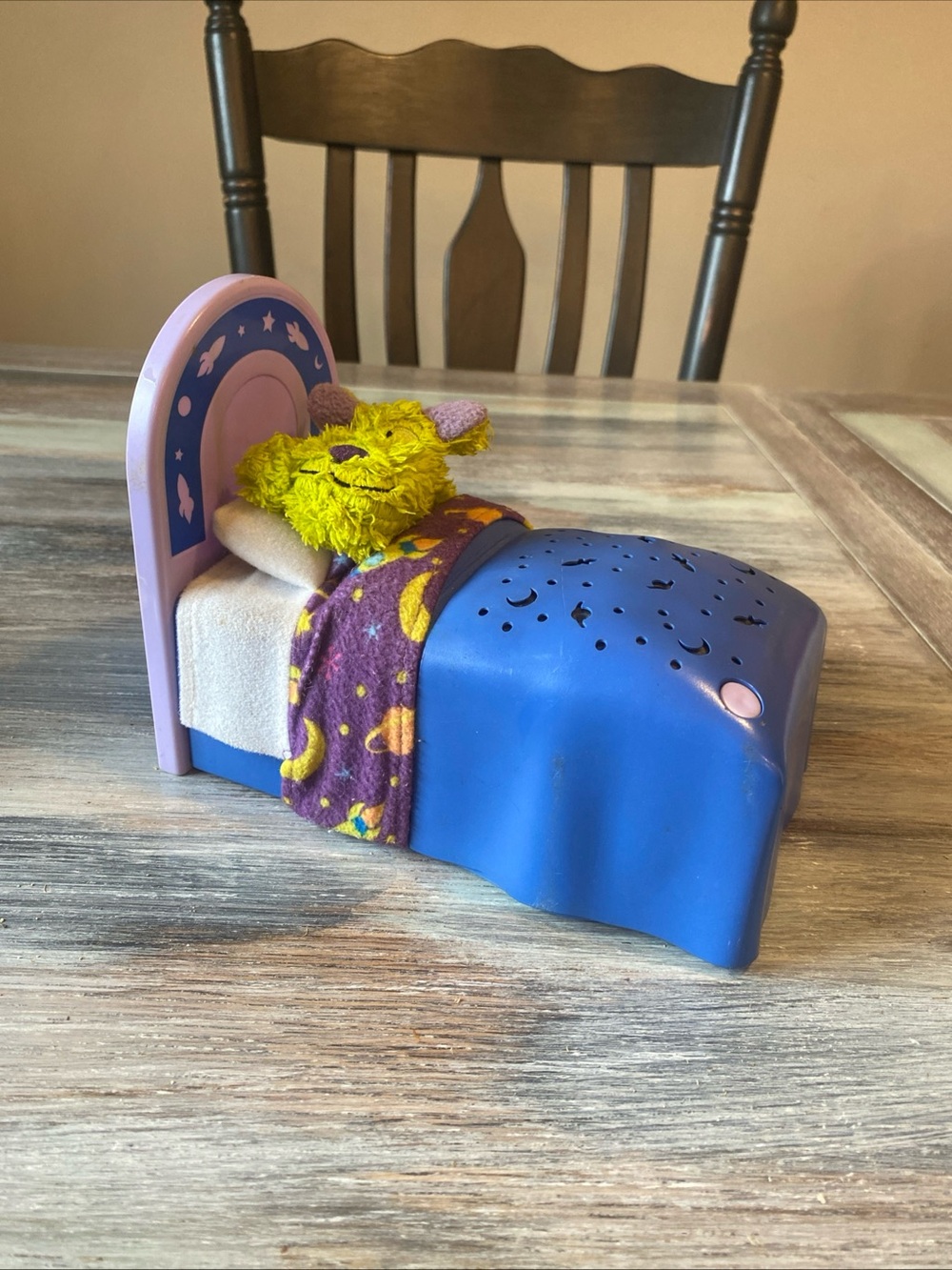 TOMY Pajanimals Under The Lights Projector nightlight featuring Apollo the puppy